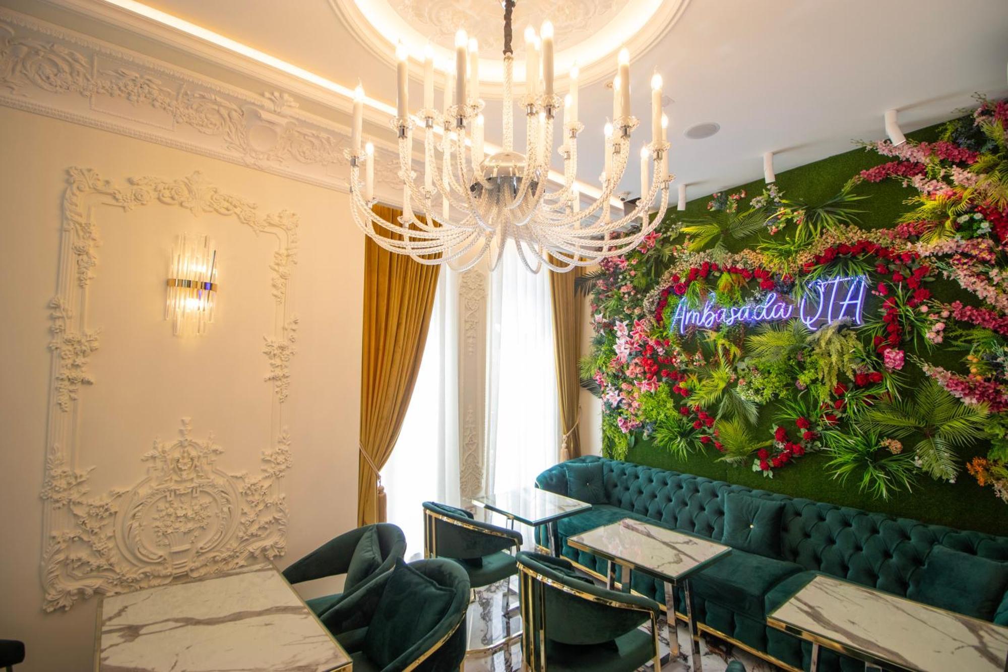Hotel Ambasada Qta Paskuqan Экстерьер фото