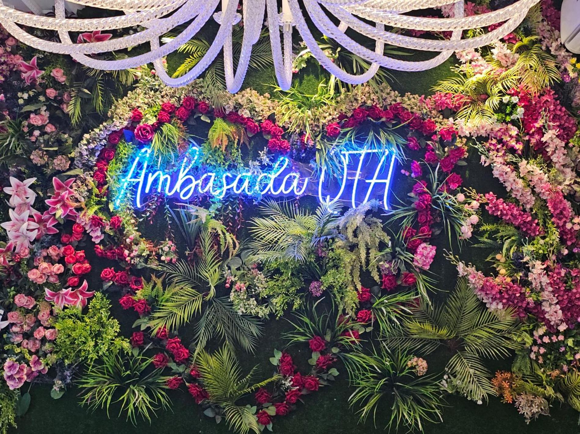 Hotel Ambasada Qta Paskuqan Экстерьер фото