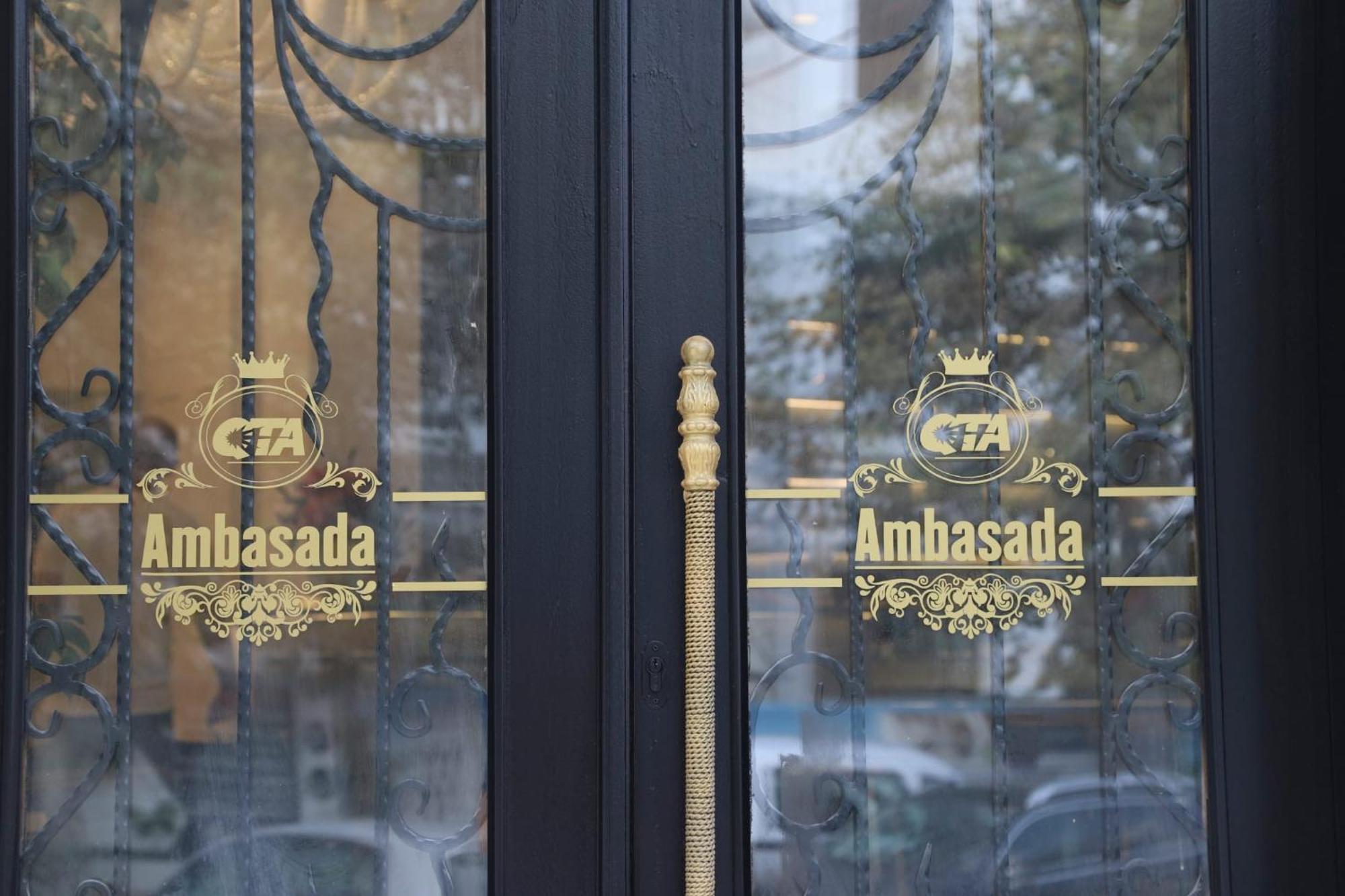 Hotel Ambasada Qta Paskuqan Экстерьер фото